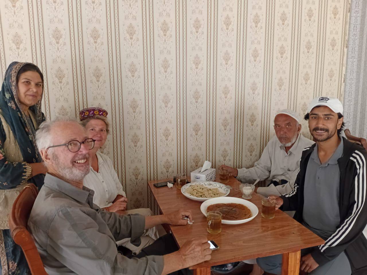 Bozlanj Café Gulmit