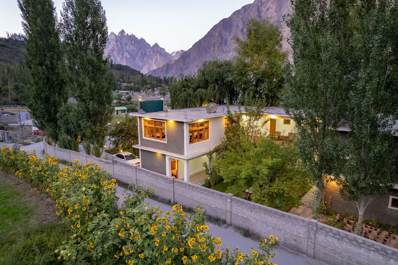 Exterior of Gulmit Continental Hotel